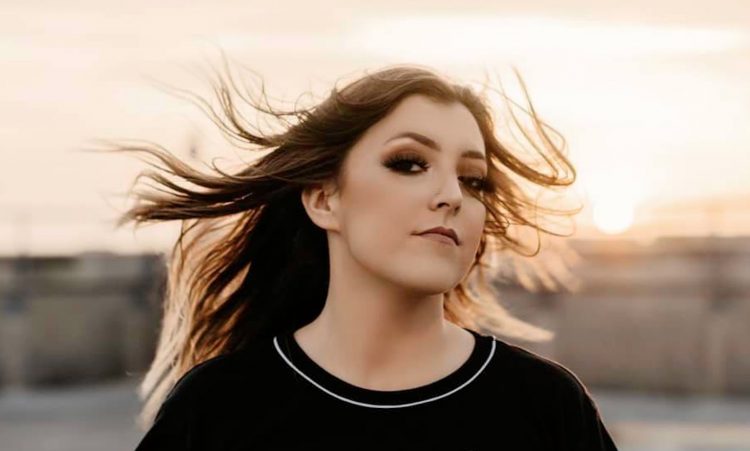 Holly Beth releases debut single – “Torn”